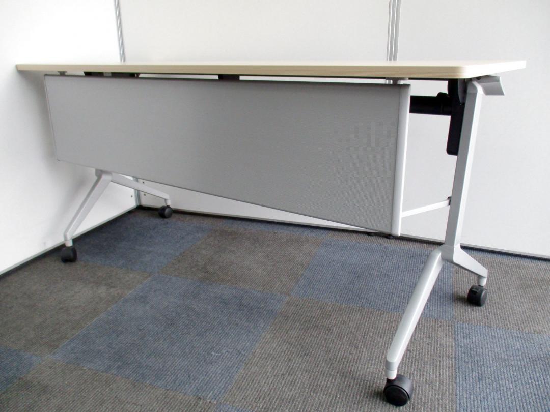 【簡単に折り畳みできます！】コクヨのサイドスタックテーブルが入荷！【人気のナチュラルカラー】
                        リーフライン
                                    中古
            