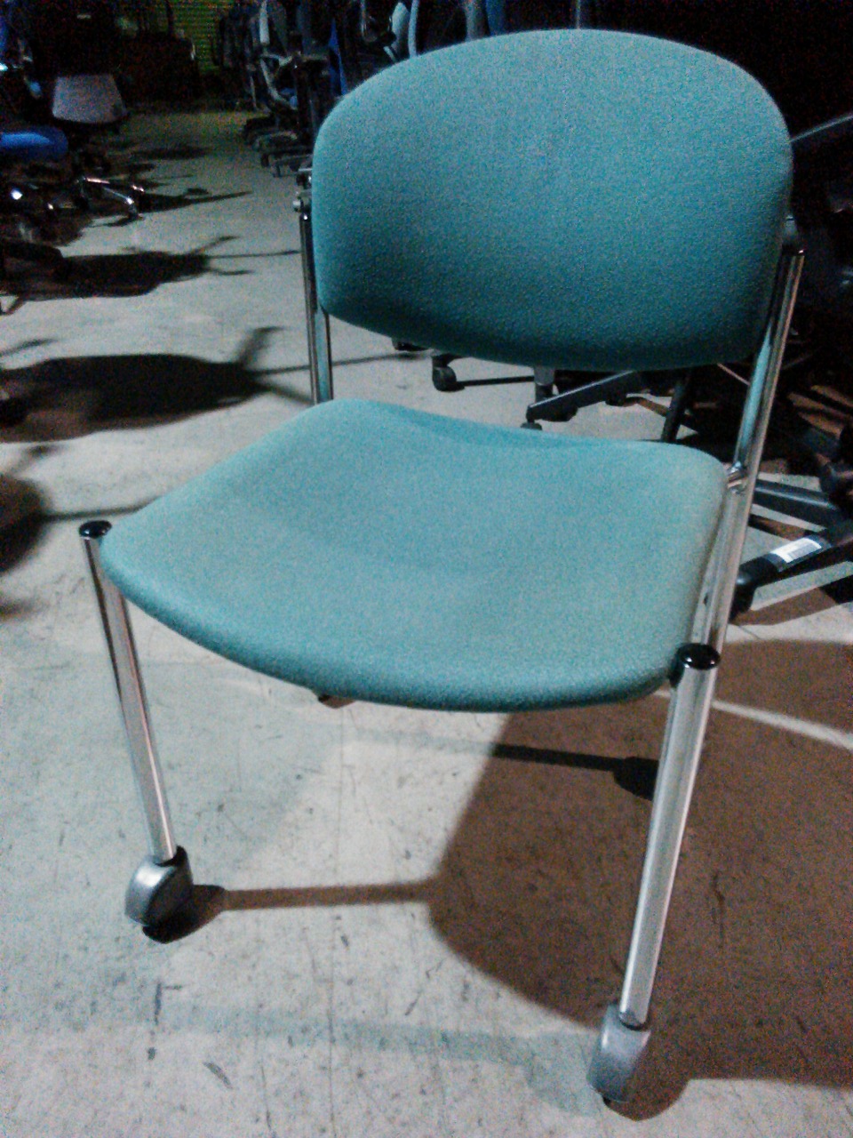 (仮枠取)【12脚揃います！】内田洋行のスタッキングチェア入荷致しました！グリーンでオフィス・会議室に華を！【中古オフィス家具】【さいたま市】
                        その他シリーズ
                                    中古
            