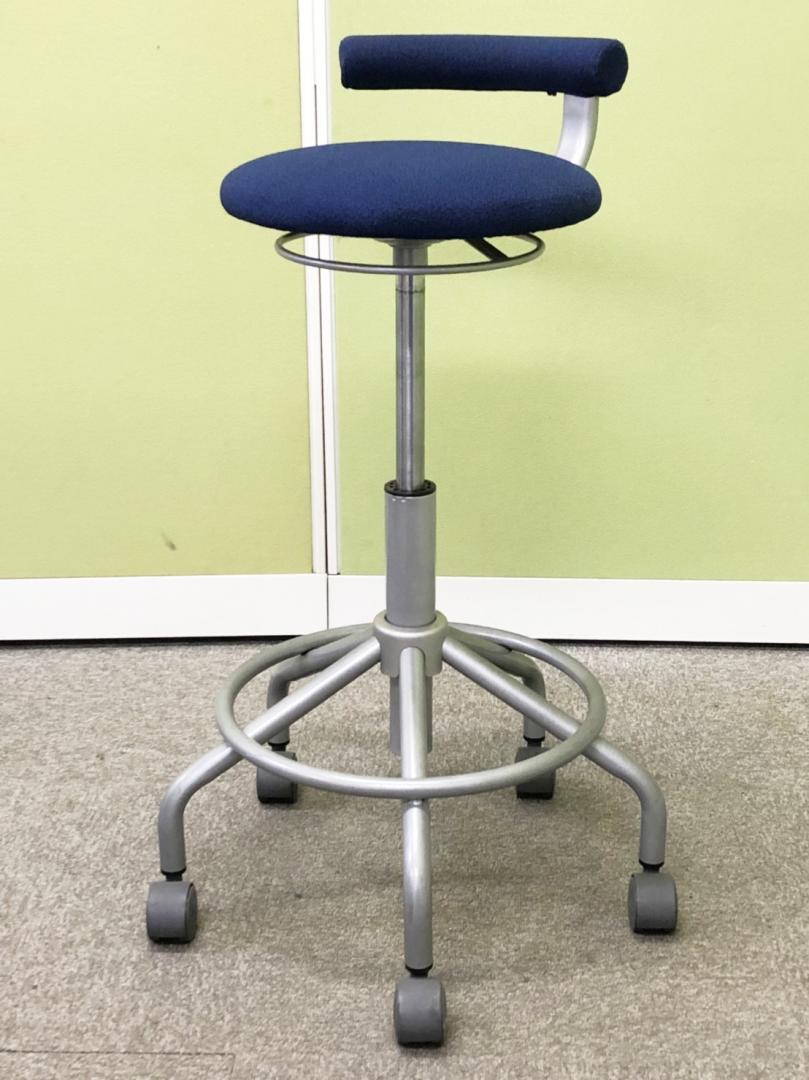 【稀少品が限定入荷！】定価3万超え！珍しい昇降付きのカウンターチェア！ハイテーブルのお供に、ご家庭用にも！【倉庫在庫商品】 	A00487698
                        その他シリーズ
                                    中古
            