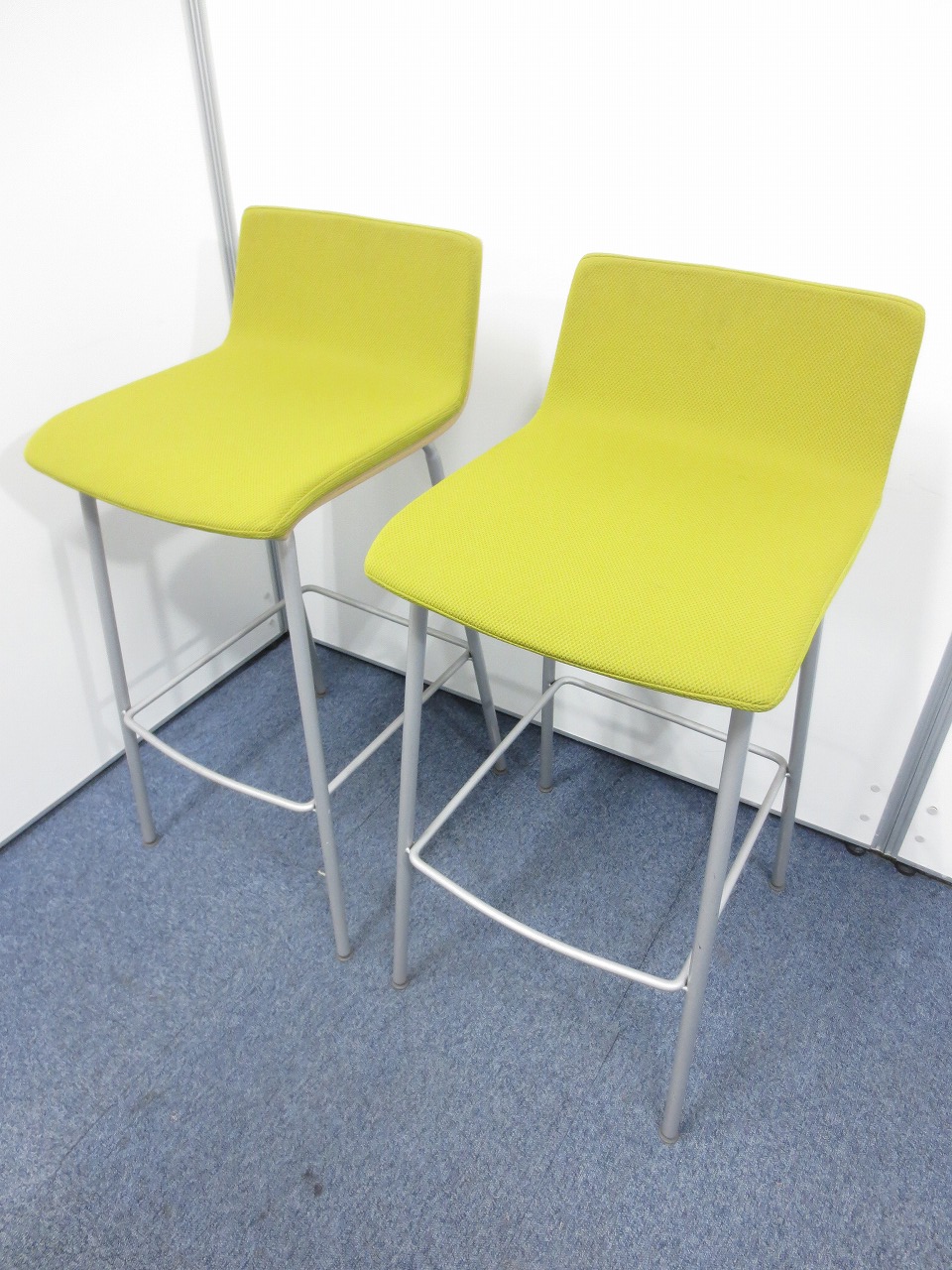 オカムラ製のお洒落なカウンターチェア２脚セット！！
                        その他シリーズ
                                    中古
            