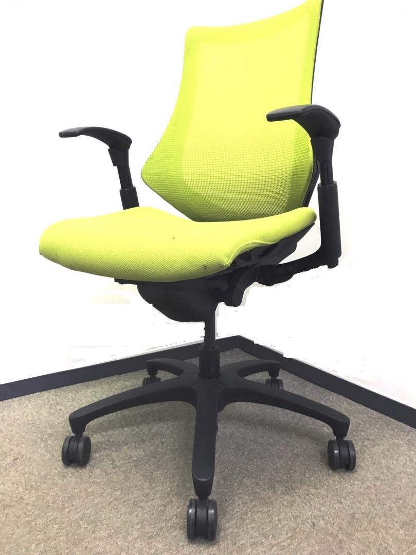 【むくみ解消できる健康チェアが安い！】【￥27,280→￥20,000】■イトーキ(ITOKI)製 エフチェア■オシャレで女性に大人気なライトグリーン！■明るいオフィスに！ 
                        エフ
                                    中古
            