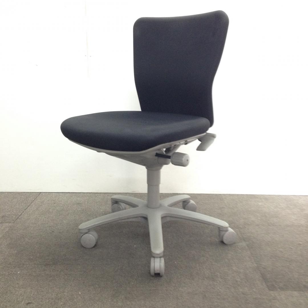 【増員予定のお客様にお勧め】オカムラ製ロングセラー商品カロッツァ入荷。＠尼崎市
                        カロッツア
                                    中古
            