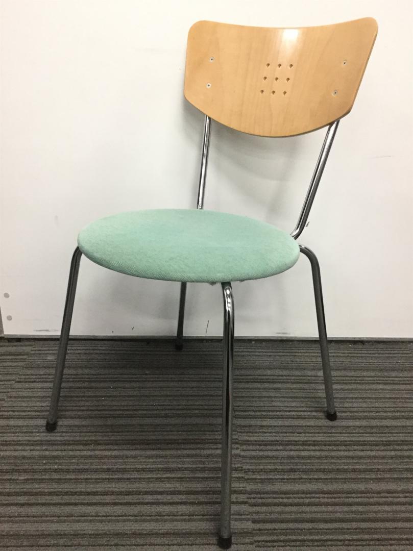 おしゃれなリフレッシュチェアー｜アースカラーで暖かみのある一品です。
                        その他シリーズ
                                    中古
            