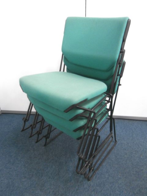 【注目商品！！４脚セット・グリーンスタッキングチェア】■イトーキ　■１セット限定　■おつとめ品
                        その他シリーズ
                                    中古
            