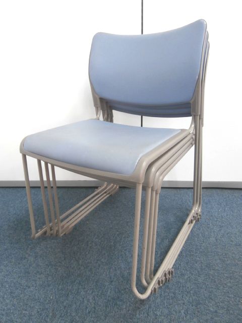 【４脚セット！！収納名人！！スタッキングチェア！！】おつとめ品
                        その他シリーズ
                                    中古
            