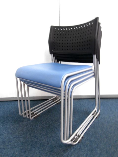 【４脚セット！！大人気商品！！ブラック×ブルー色！！】■チトセ　■４脚セット　■おつとめ品
                        -
                                    中古
            