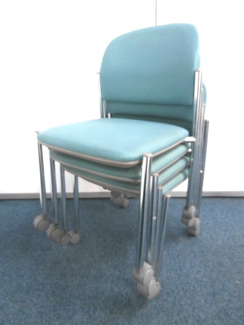 【キャスターが付いてスムーズに移動できます】■オカムラ製　■４脚セット　■おつとめ品
                        その他シリーズ
                                    中古
            