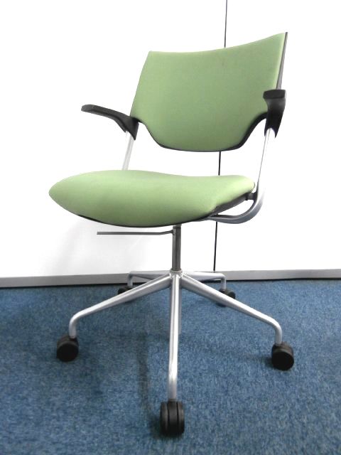 【注目商品！！ミーティングチェア！！】■イトーキ　■レクシブ　■２脚限定　■おつとめ品　■訳あり商品
                        その他シリーズ
                                    中古
            