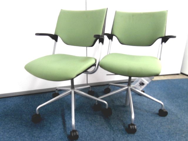 【注目商品！！２脚セット！！ミーティングチェア！！】■イトーキ　■レクシブ　■１セット　■おつとめ品　■訳あり商品
                        その他シリーズ
                                    中古
            