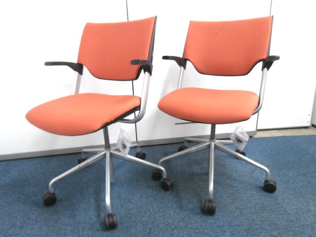【１セット限定！！ミーティングチェア！！人気のオレンジカラー】■イトーキ　■レクシブ　■１セット限定　■おつとめ品　■訳あり商品
                        その他シリーズ
                                    中古
            