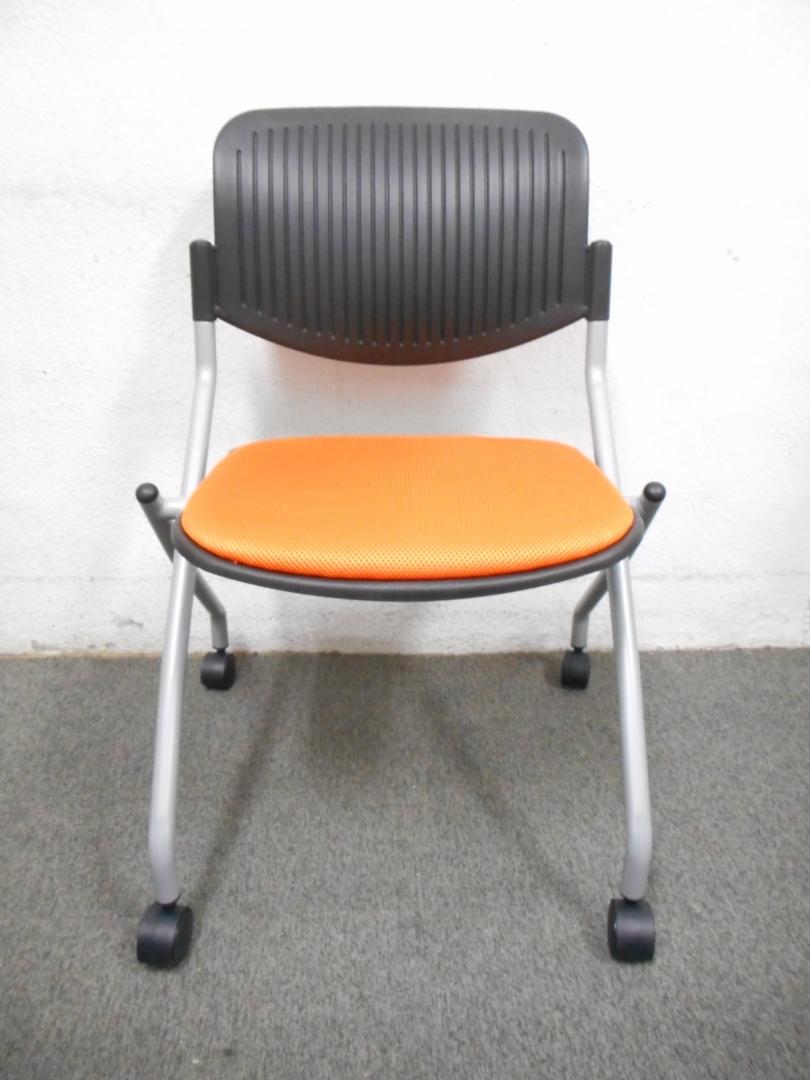 【明るいカラーで受付・休憩室におススメ】状態良好なネスティングチェア入荷致しました！！
                        その他シリーズ
                                    新古品
            