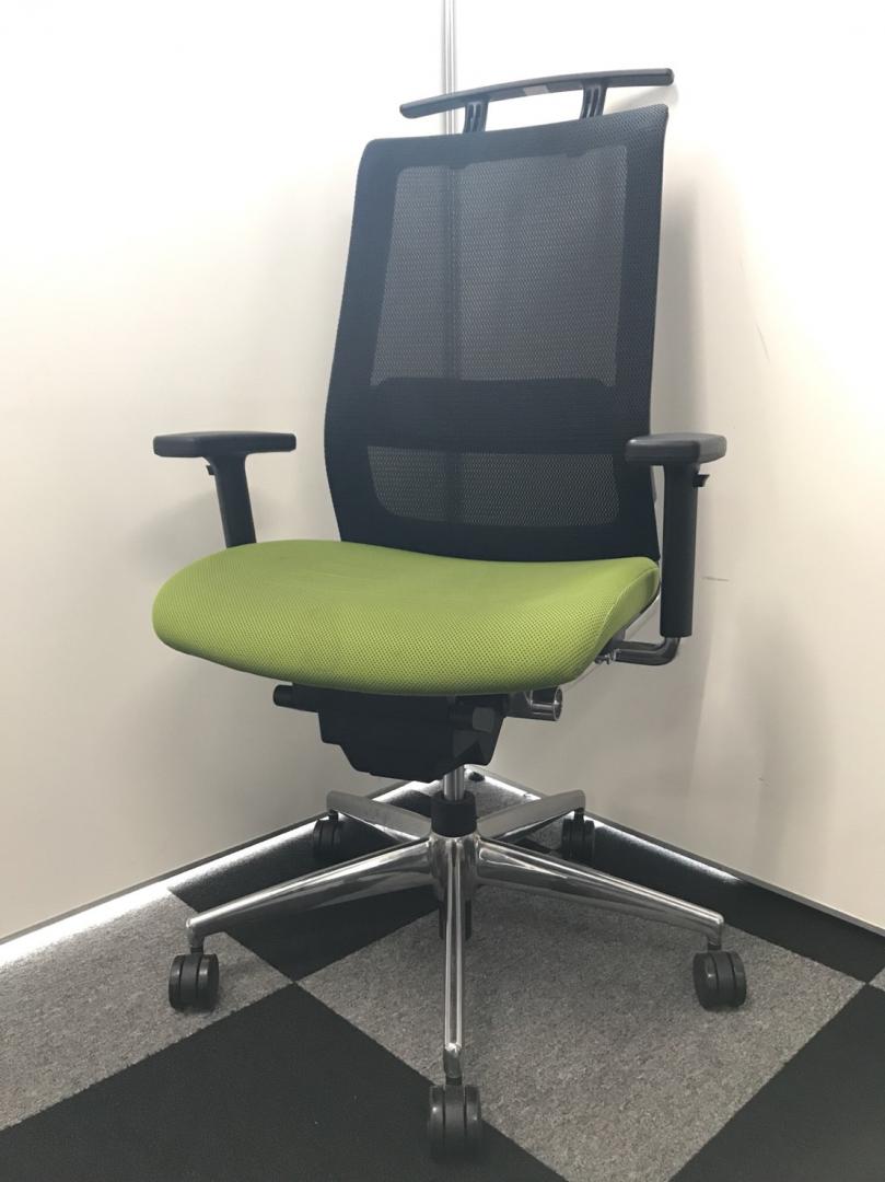 【これぞ日本の機能美チェア】スクウェアフォルム！シンプルで無駄のないデザイン！
                        エアフォート
                                    中古
            