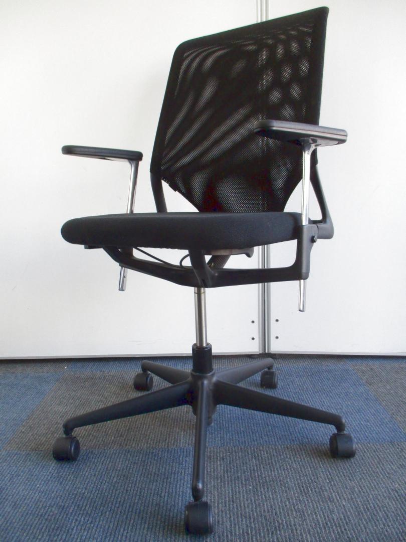 中古】メダ2チェア vitra/ヴィトラ 肘付ハイバックチェア