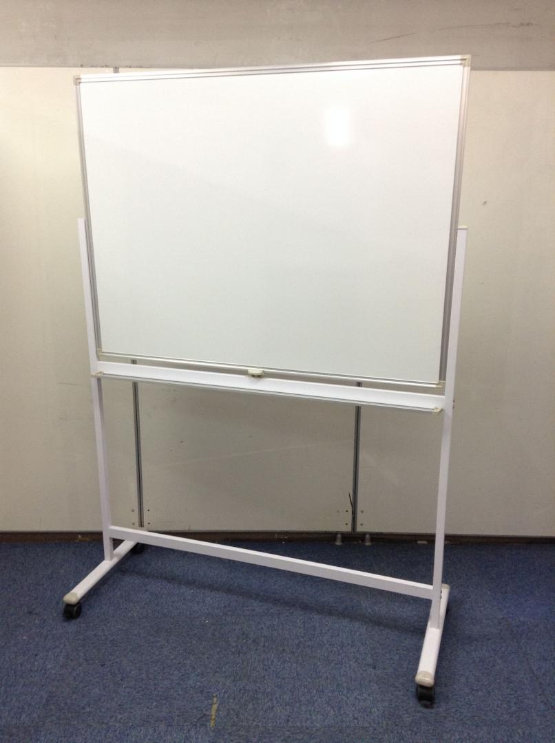 【現品限り！】人気の両面自立式タイプ！キャスターも付いて楽々移動！
                        その他シリーズ
                                    中古
            