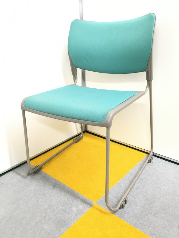 4脚セットの価格になります。全体的に中古感が出てますのでお安くなっております。
                        その他シリーズ
                                    中古
            