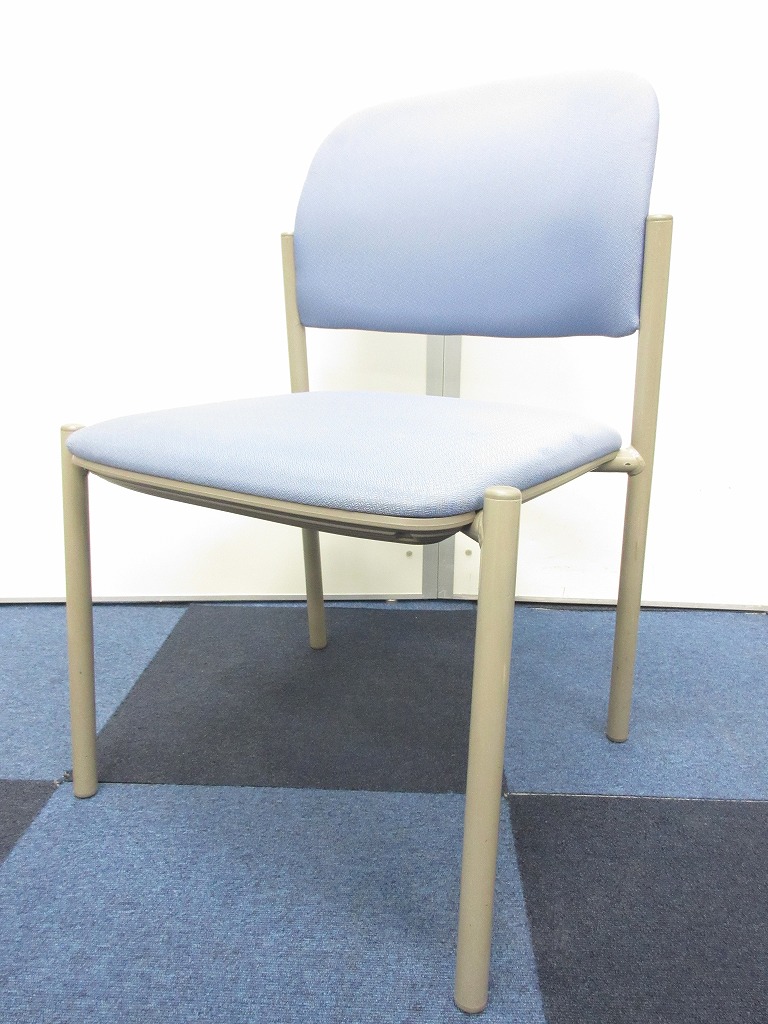 国内最大手のオフィス家具メーカー。
ミーティングチェアです。
こちらの商品は重ねられるんです！！！
                        その他シリーズ
                                    中古
            