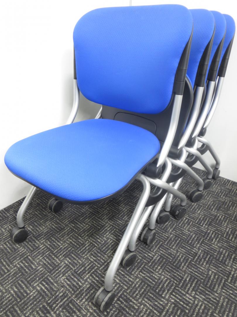 【10％OFF】￥24.000→￥21000【ネスティングチェア4脚セット！】【ブルー】キャスター付きなので収納が簡単にできます！
                        トーションライン
                                    中古
            