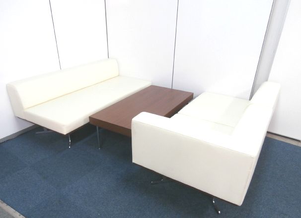 【クッション性が高く想像以上の快適な座り心地】■１セット限定
                        -
                                    中古
            