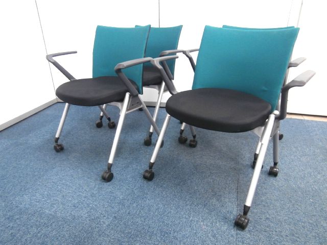 【４脚セット！！快適な座り心地の肘付スタッキングチェア】■内田洋行製　■１セット限定
                        その他シリーズ
                                    中古
            
