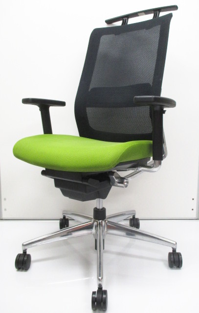 ★２脚まとめて１０％ＯＦＦ！★　
国産メーカーコクヨ製「Airfort(エアフォート)」
肘付きハイバックタイプ　ランバーサポート搭載・ハンガーフレーム搭載　
日本オフィス家具協会(JOIFA)認定　激安中古オフィスチェア　オシャレ hi_class
【値下品】
                        エアフォート/Ｖ
                                    中古
            