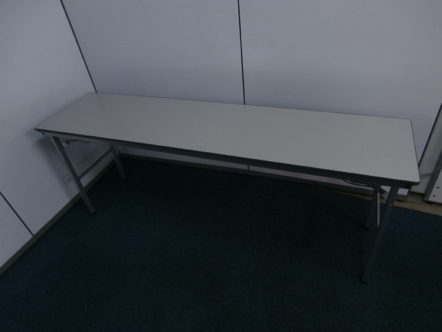 【激注目！！折り畳みテーブルの入荷です！！】１０台限定入荷！！
                        その他シリーズ
                                    中古
            