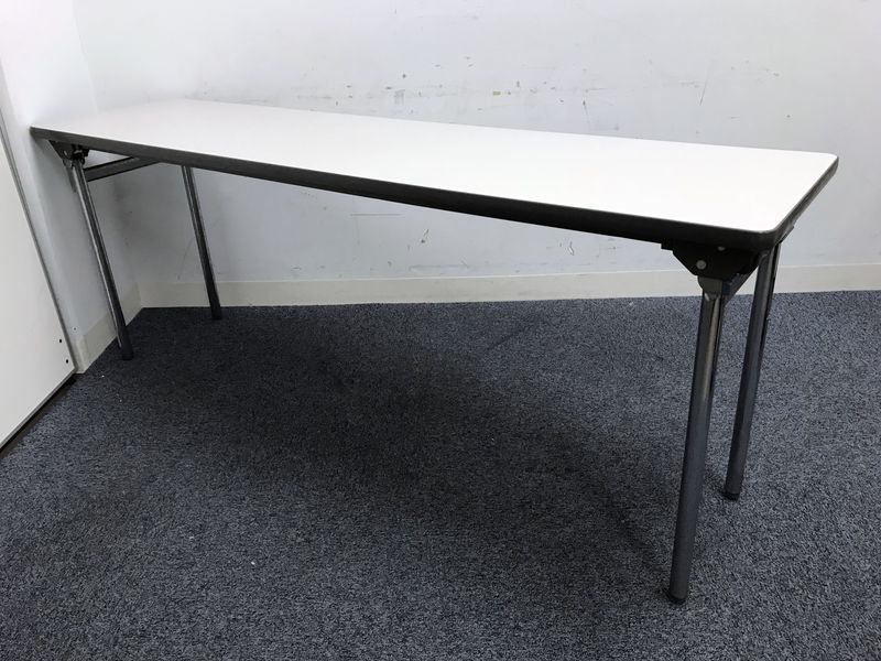 【1台限定の為特価！！！】コクヨのしっかりとした作りの折り畳みテーブルです！
                        その他シリーズ
                                    中古
            
