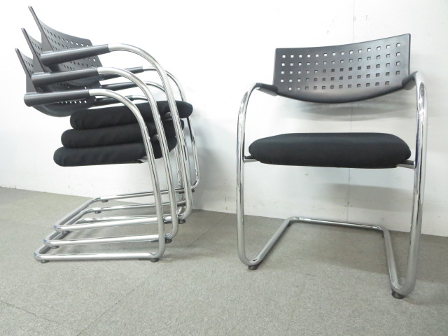 【お得な4脚セット！】■VISAVIS(ビザビ)チェア VITRA(ヴィトラ)　ブラック　■Antonio Citterioデザイン！ヴィトラ社のロングセラー商品　
                        visavis
                                    中古
            