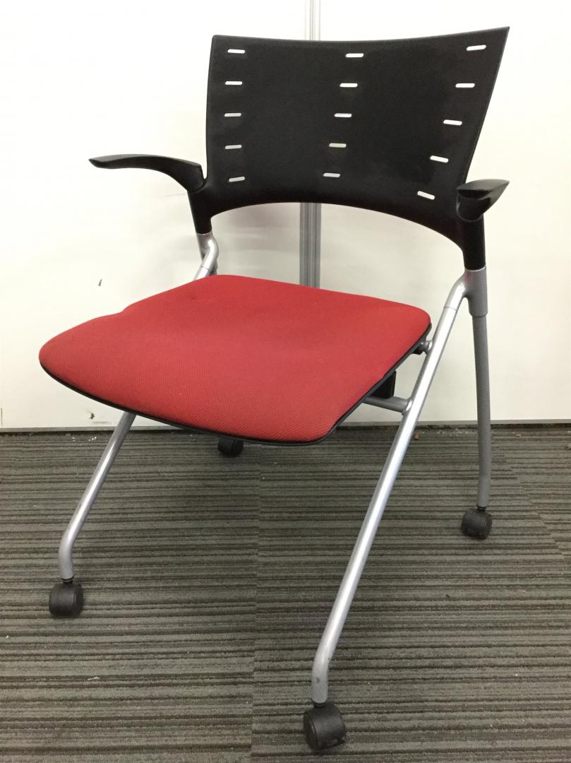 【在庫入替セール】イトーキ製　マノスチェア｜肘掛付きレッドマノスチェア入荷致しました！
                        マノス
                                    中古
            