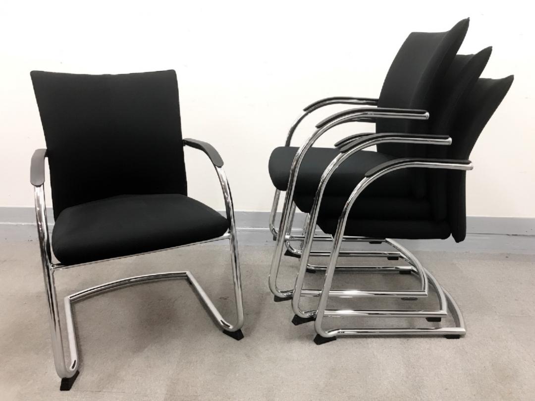 【KS】[状態良好]お得な会議椅子四脚セット！リフレッシュルームやミーティングルームにお勧め！
                        その他シリーズ
                                    中古
            