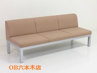 ×【地方倉庫在庫品】温もりを感じさせるブラウンのソファー【778】【RA】
                        その他シリーズ
                                    中古
            