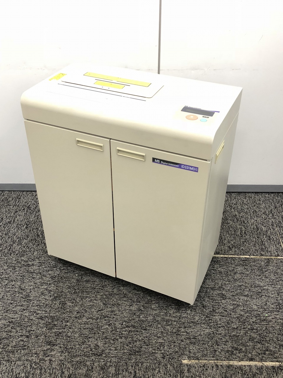 【明光商会製】細大細断枚数２８枚のシュレッダー！！まだまだ使える！
                        その他シリーズ
                                    中古
            