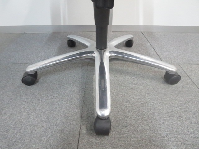 中古】CXグランデチェア CX64ZX-P558 オカムラ/okamura 肘付