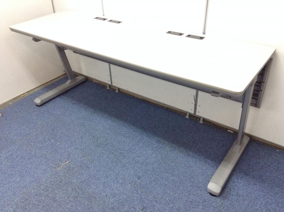 2台入荷｜会議室や研修室にどうぞ｜配線タップ付き
                        その他シリーズ
                                    中古
            