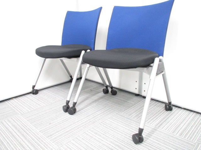 【2脚セット)ミーティングチェア　スタッキングタイプ　ブルー　場所取らず収納できます。
                        その他シリーズ
                                    中古
            