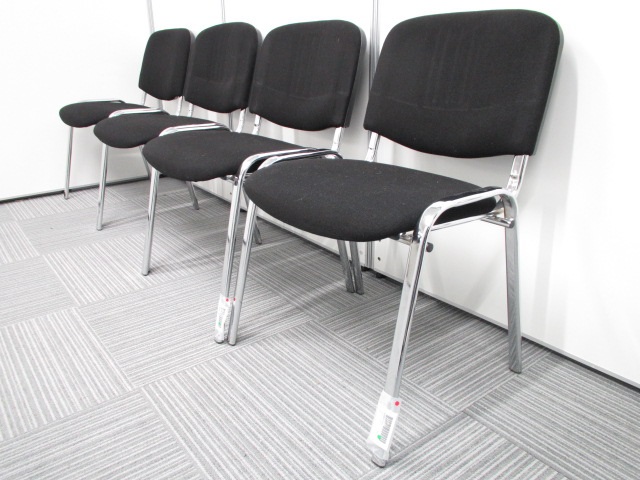 【4脚セット】ミーティングチェア　スタッキングタイプ　ブラックカラー　場所取らず収納できます。 
                        その他シリーズ
                                    中古
            