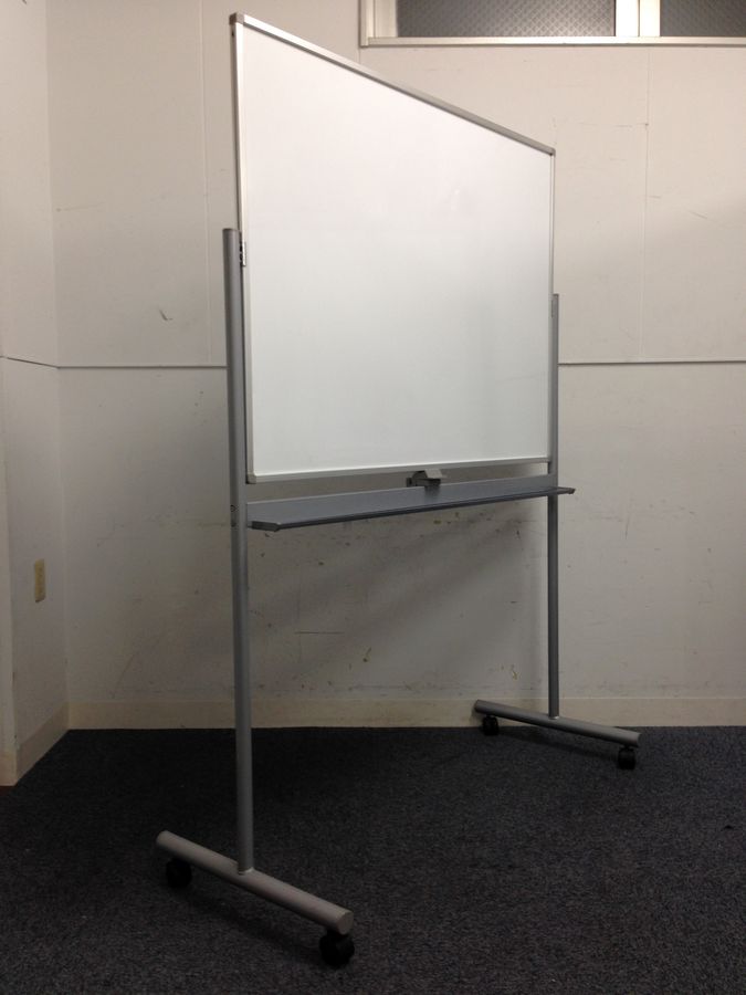 【1台入荷】両面タイプでのお手頃ホワイトボード入荷！！遠方への配送も可能です！！
                        その他
                                    中古
            