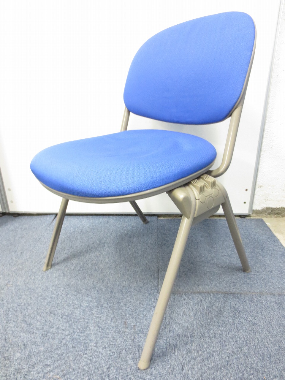 安心の国内メーカー、オカムラ製スタッキングチェア！軽くて使いやすい！
                        トーションライン
                                    中古
            