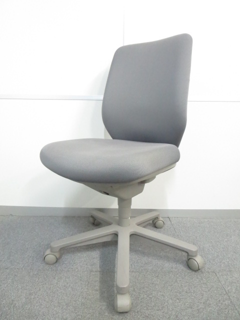 ふかふかクッションで快適な座り心地！■コクヨ製　セディスタチェア ■グレー　ハイバックタイプ【ラスト1点お値下げ品！】【B】
                        セディスタ
                                    中古
            