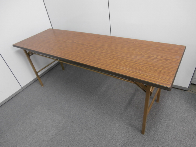 【人気の折畳みテーブル！！おつとめ品価格！！】２台限定
                        -
                                    中古
            