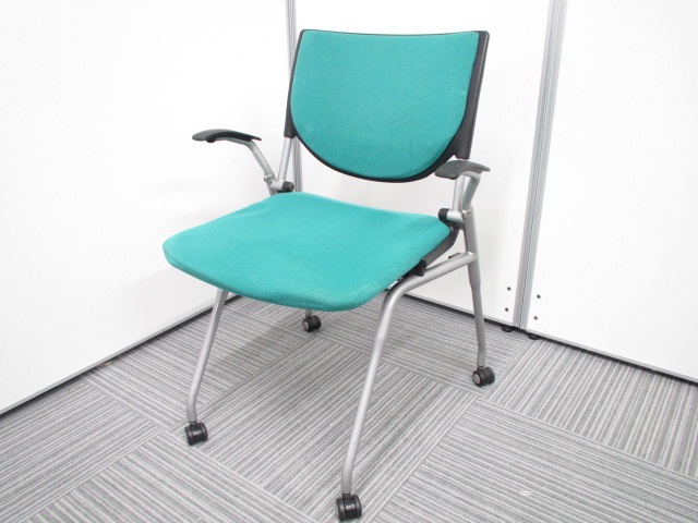 【オカムラ製王道ネスティング肘付チェア！】明るいグリーンが魅力的なプロスタックチェア！
                        プロスタック
                                    中古
            