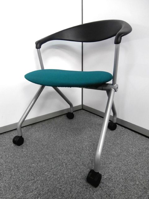 【座面がふかふかのネスティングチェア■疲れにくい】３０脚限定
                        その他シリーズ
                                    中古
            