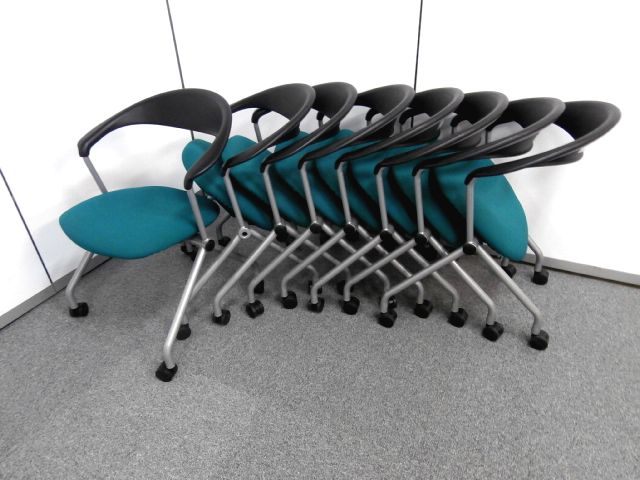 【８脚セット！快適な座り心地ネスティングチェア】５セット限定
                        その他シリーズ
                                    中古
            