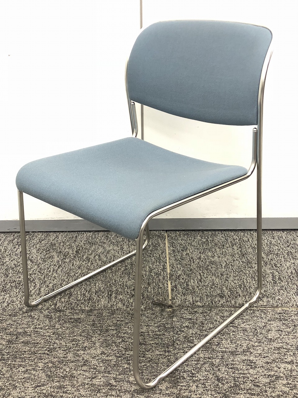 2015年製でまだまだ使えます。ロット入荷の為、お入れ替えに最適！！
                        その他シリーズ
                                    中古
            