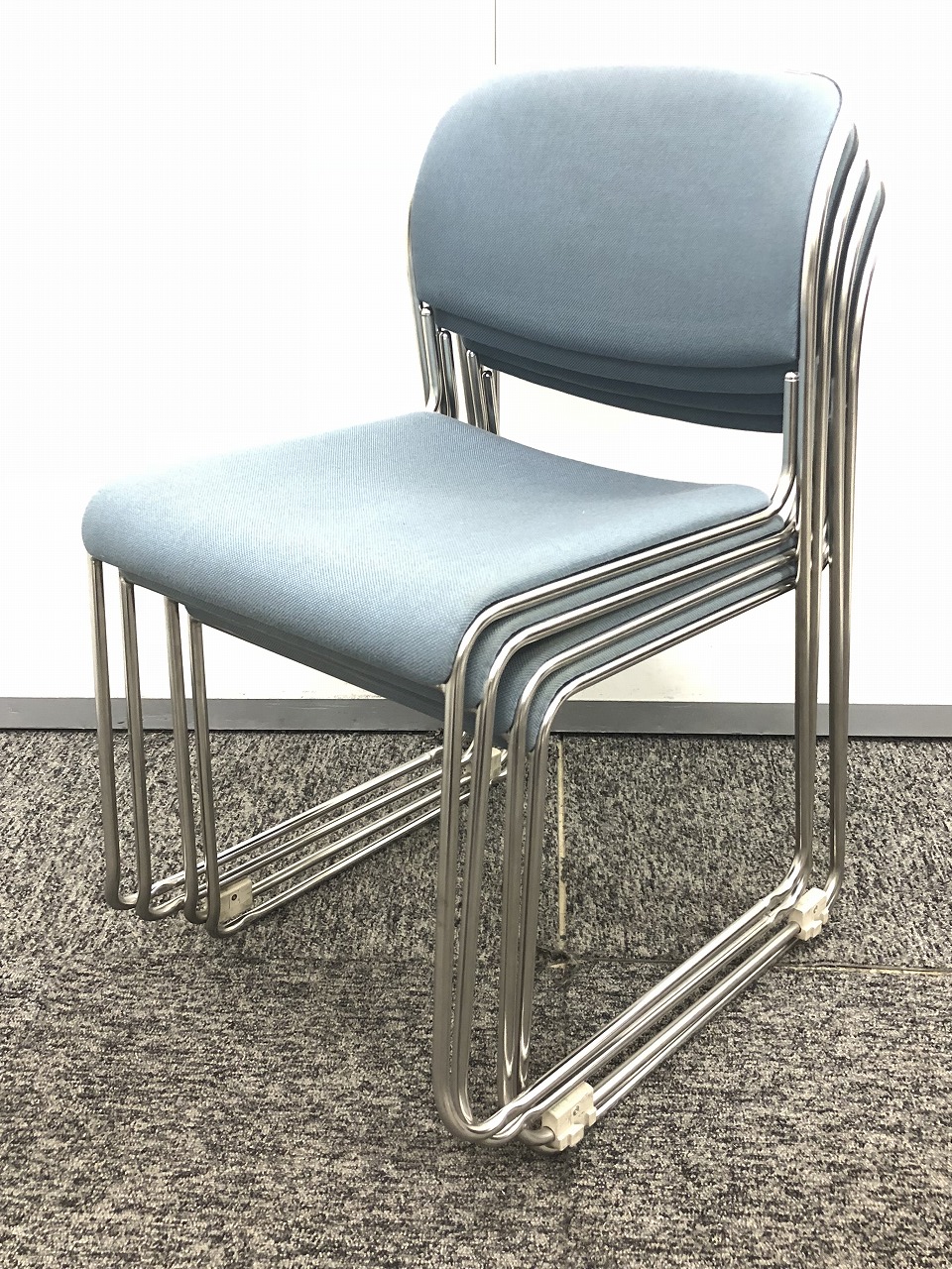 4脚販売致します！！【状態良好品】オカムラ製スタッキングチェア！
                        その他シリーズ
                                    中古
            