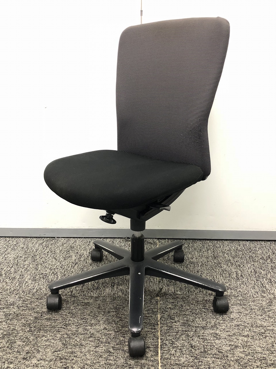 訳あり商品でルディオチェアを特別価格！【おつとめ品】
                        ルディオ
                                    中古
            