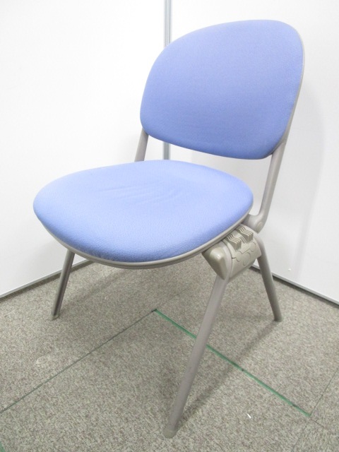 【昔ながらのシンプルなデザイン】オカムラ製スタッキングチェア【キャスター無タイプ】
                        その他シリーズ
                                    中古
            