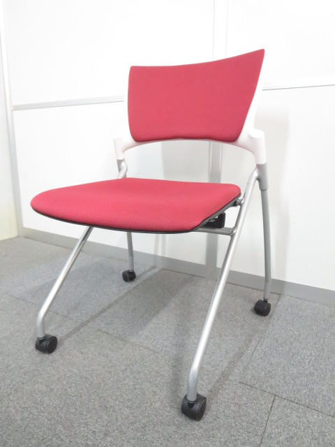 【疲労感の少ない柔らか座り心地！】■マノス　ネスティングチェア　レッド
                        マノス
                                    中古
            