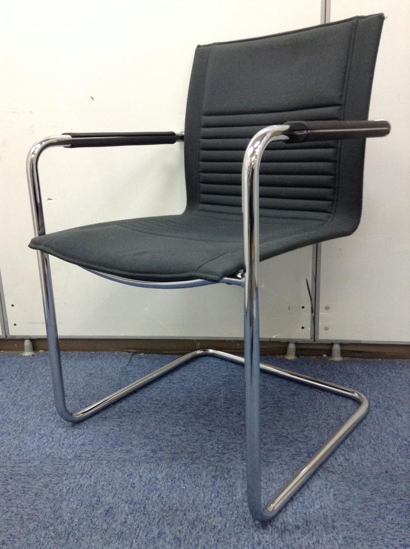 【特別価格】【高級ミーティングチェア】会議用・リフレッシュルームにどうぞ
                        その他シリーズ
                                    中古
            