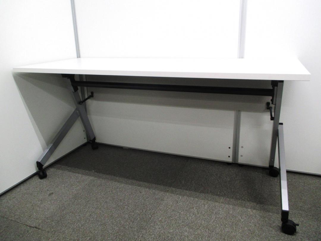 【１台限定特価！】今風会議スペースにするなら是非！■人気ホワイト■天板頑丈！
                        プラッテ
                                    中古
            