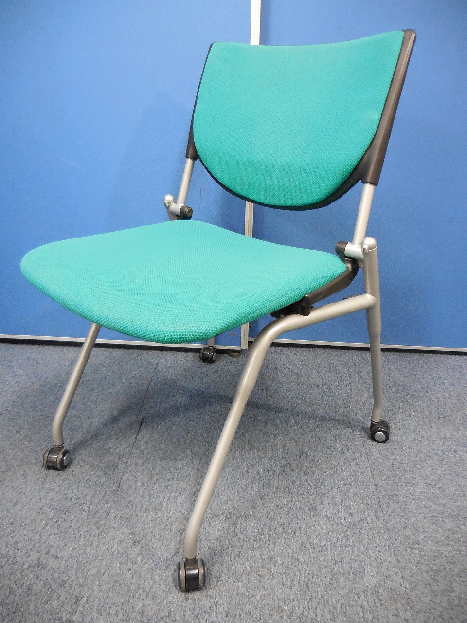 【1脚限定入荷！】人気シリーズのプロスタック！ポップなカラーリングと使いやすさ、そして軽量さがウリです！【在庫数1脚の為特別価格！】
                        プロスタック
                                    中古
            